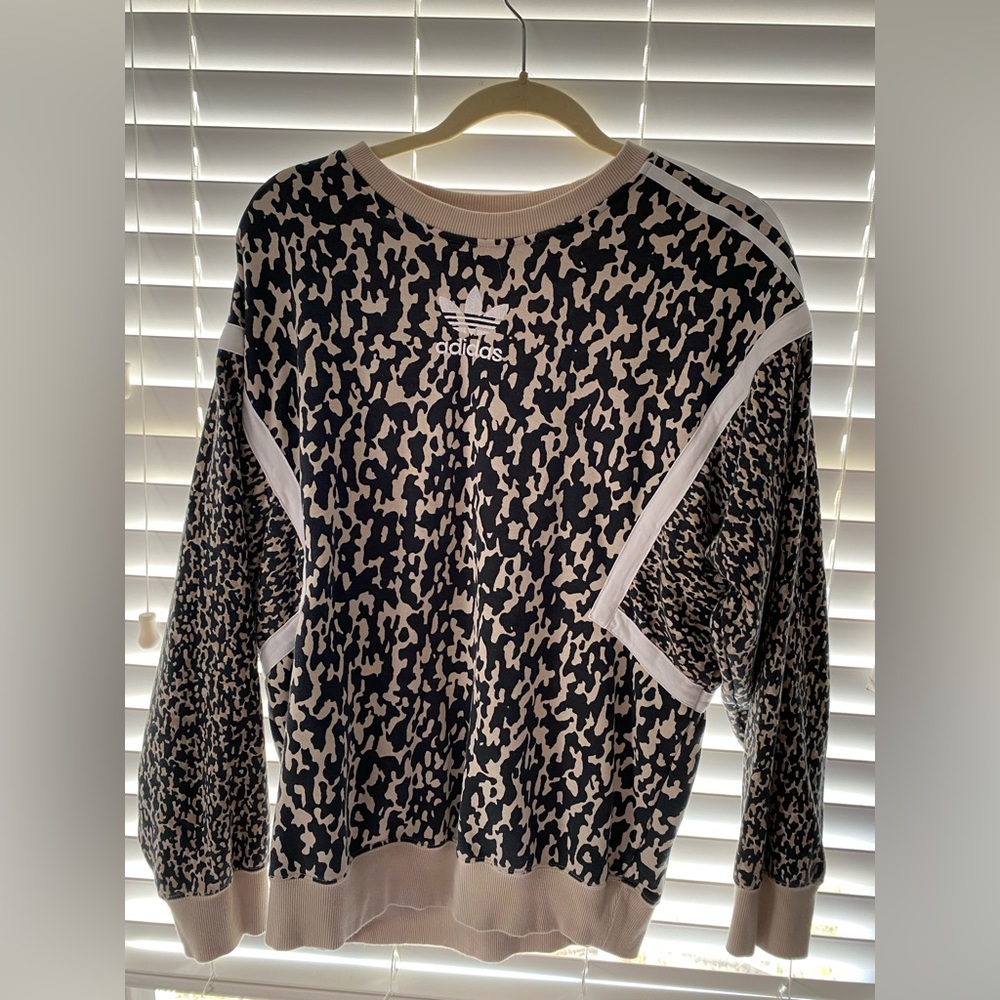Adidas Women’s sweatshirt large